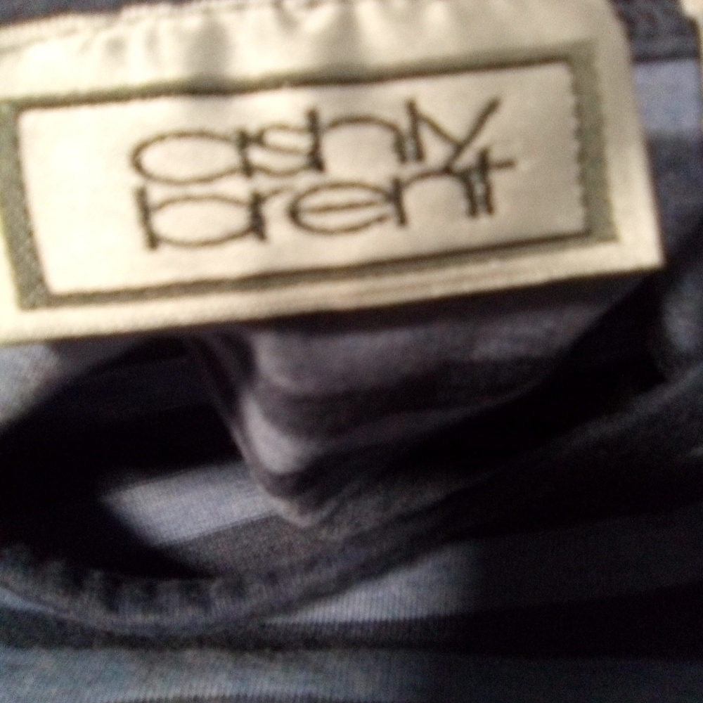 ASHLY Brent ladies short sleeve pullover blue stripe top. Size medium. - Picture 7 of 8